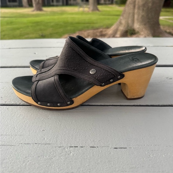 UGG Issa Mosaic Leather Wooden Clogs – Size 9 (Excellent Condition) - Picture 8 of 13